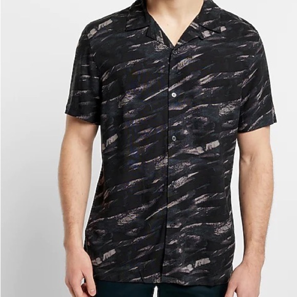 New Abstract Print Rayon Short Sleeve Shirt - Picture 1 of 5